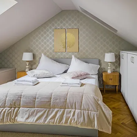 Apartmán Under The Bells Of Tyn Church Praha