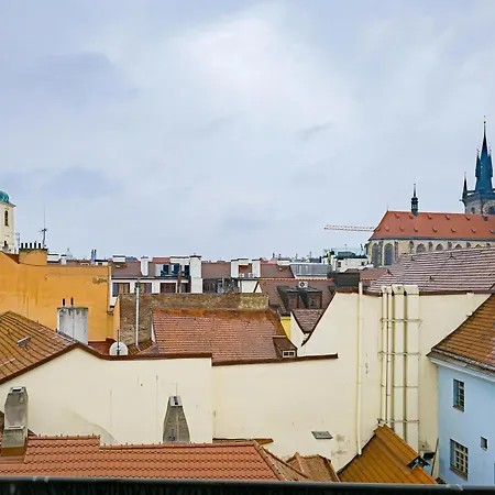 Under The Bells Of Tyn Church *